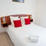 - Bordeaux - Aeroport Aparthotel Merignac (Gironde)