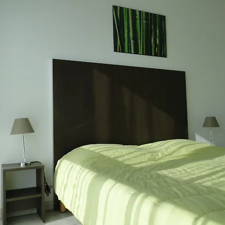 Appart hôtel Bordeaux - Aéroport 3*