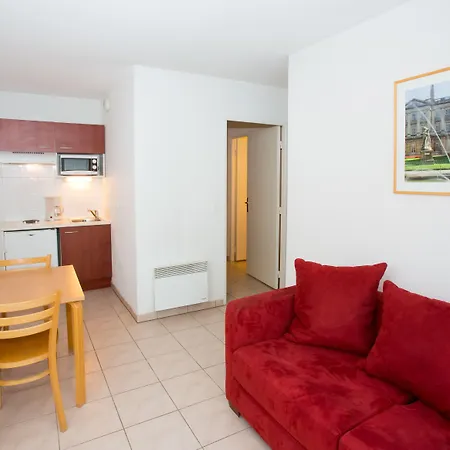 Appart hôtel Bordeaux - Aéroport 3*