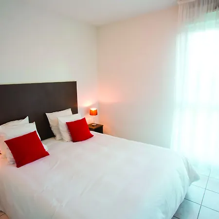 - Bordeaux - Aeroport Lägenhetshotell